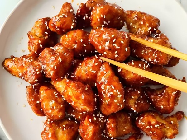 Crispy Fried Chickenballs "Beijing Style Sauce"